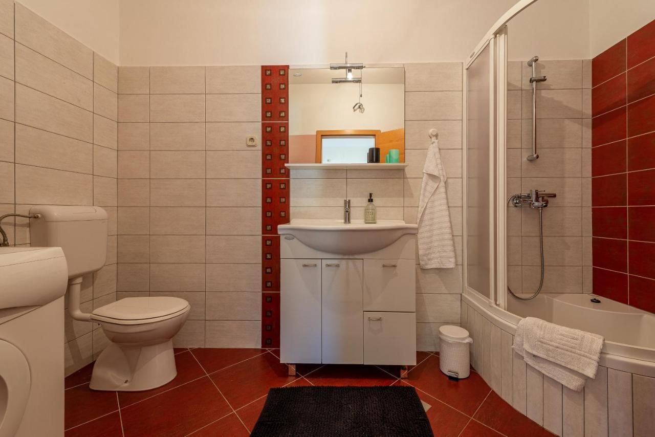 Apartment Brgacelj Kali Ngoại thất bức ảnh
